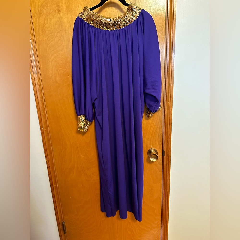 Vintage 1970s purple dress with gold sequins! One size Caftan